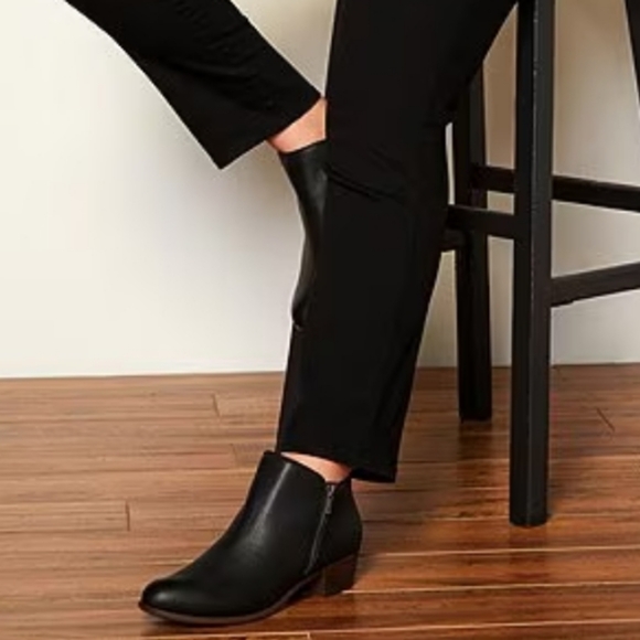 Lucky Brand Black Basel Smooth Leather Side Zip Block Heel Booties - Picture 14 of 15
